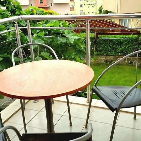 Dom Sirakovi Apartment